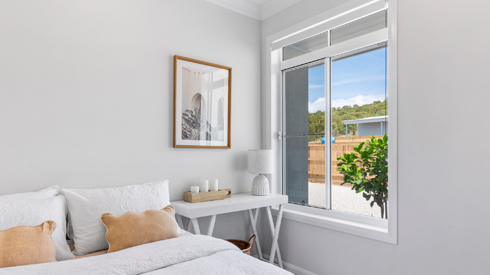 White-Sliding-Window-with-fixed-window-hi-lite-2048x1152